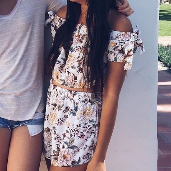 ILLA ILLA Other - Two Piece Floral Set ILLA ILLA Other - Two Piece Floral Set